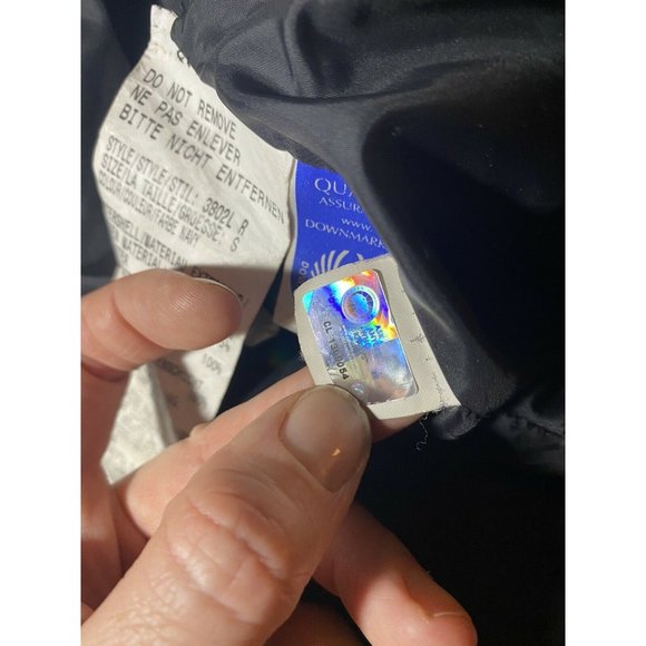 Canada Goose Shelburne Down Women’s NAVY Parka Coyote Fur Trim S/P - Picture 10 of 12